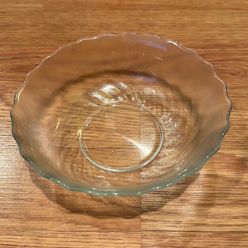 Vintage 1980s Arcoroc Clearbrook Bowl Textured/Frosted Swirl - Dinnerware